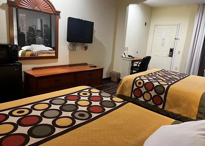 Super 8 By Wyndham Stafford Sugarland Area